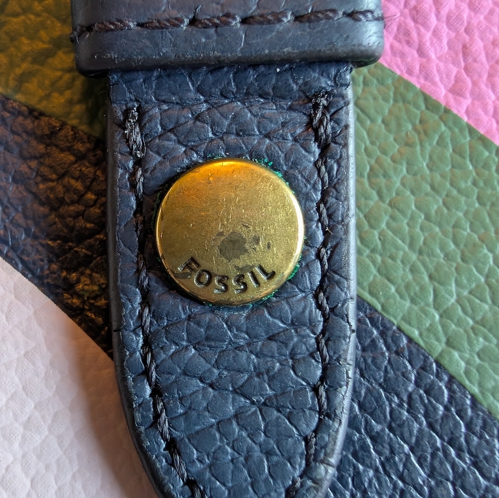 Authentic Fossil Women's Fiona Leather Tab Clutch - Picture 8 of 10